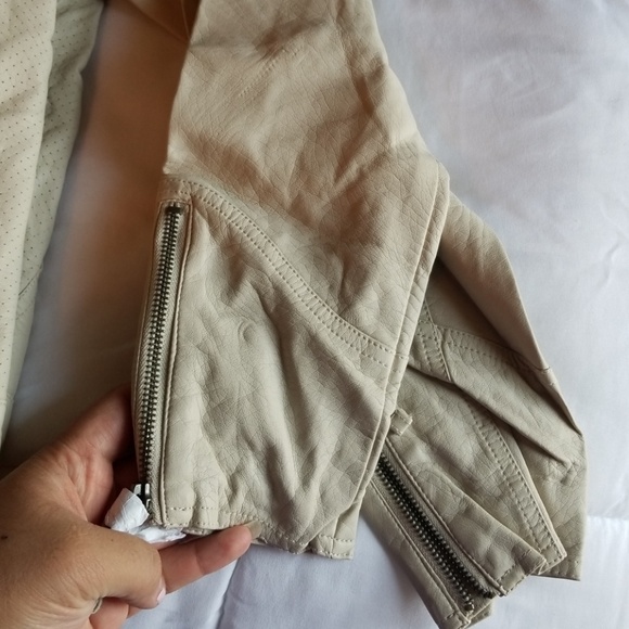 NEW YORK & COMPANY| LEATHER MOTO JACKET SZ M - Picture 3 of 8